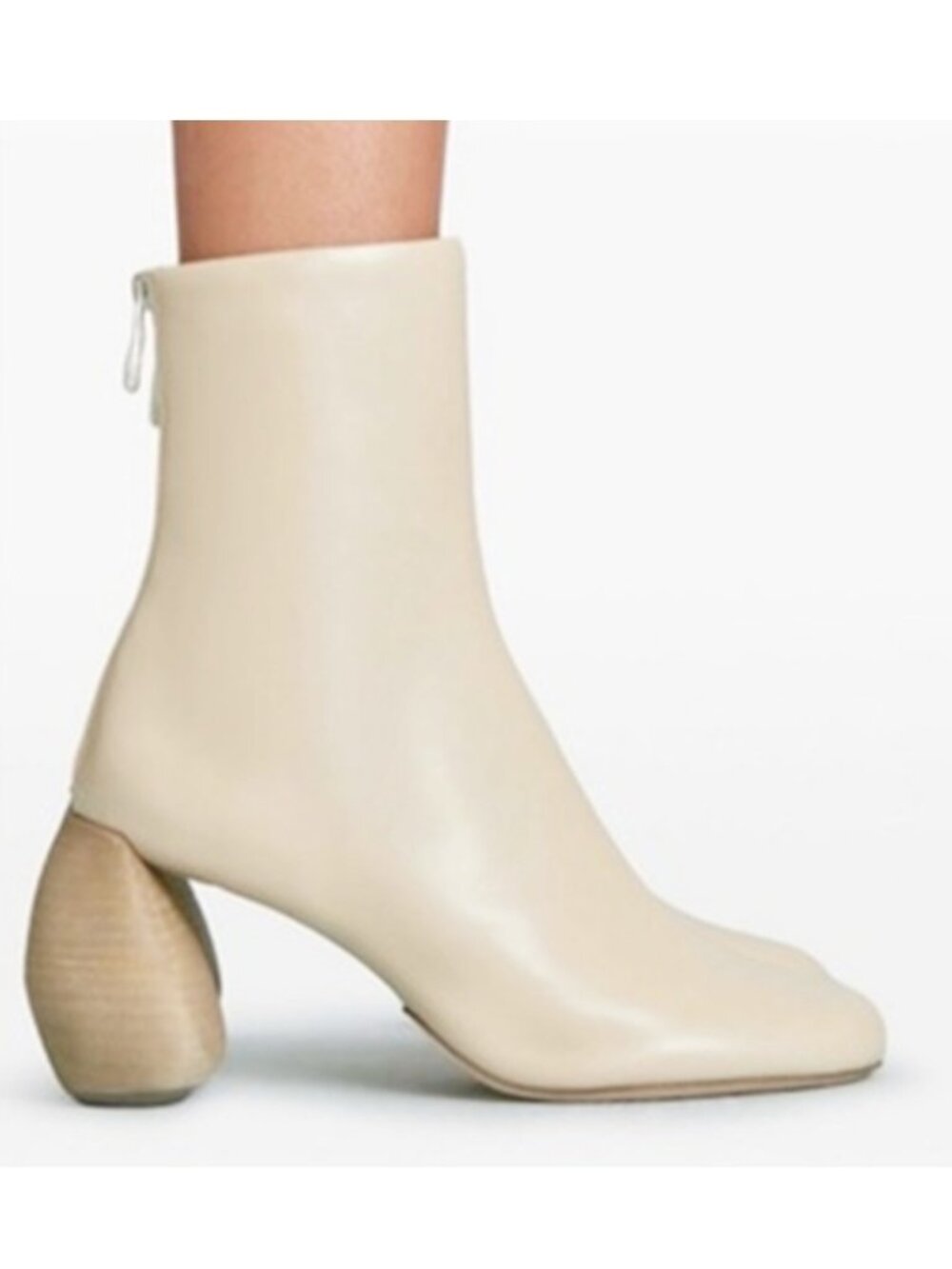 NEW $700 CULT GAIA RYAN ANKLE BOOT LEATHER CREAM SCULPTED HEEL 40 (TF22)